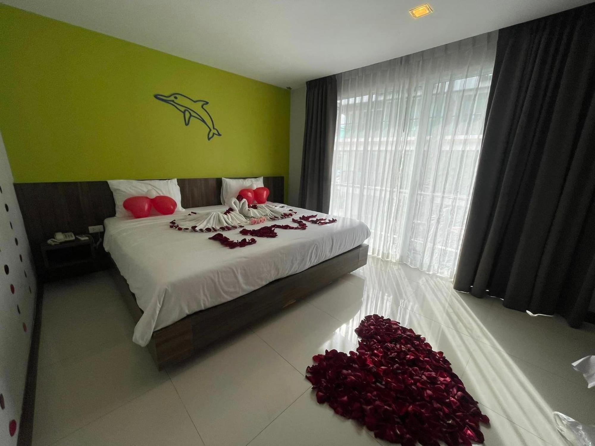 Dipantai Boutique Beach Resort Patong Eksteriør bilde